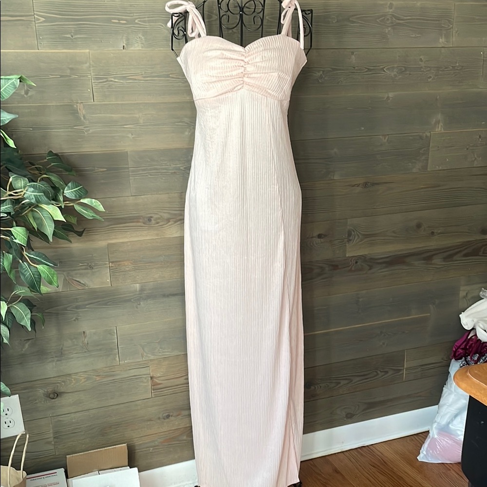 Elegant Pink Maxi Dress